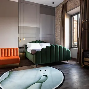 Hotel Chapter, Rome