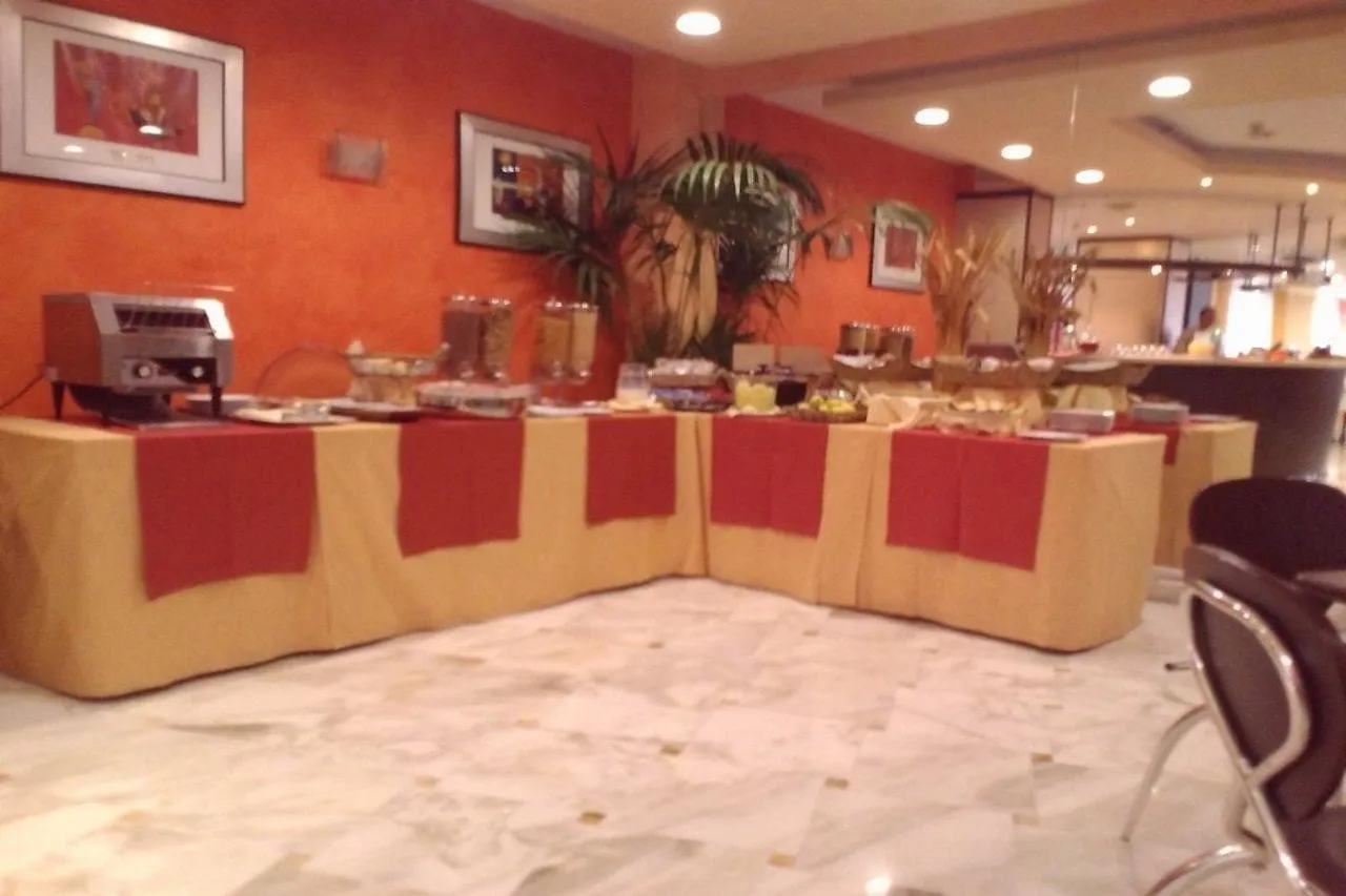 Ih Hotels Roma La Mela 4*, Rome