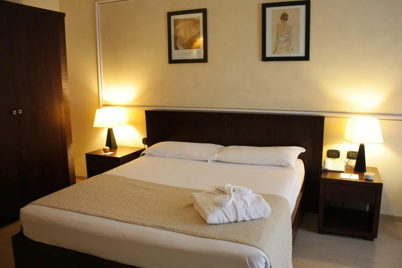 Ih Hotels Roma La Mela